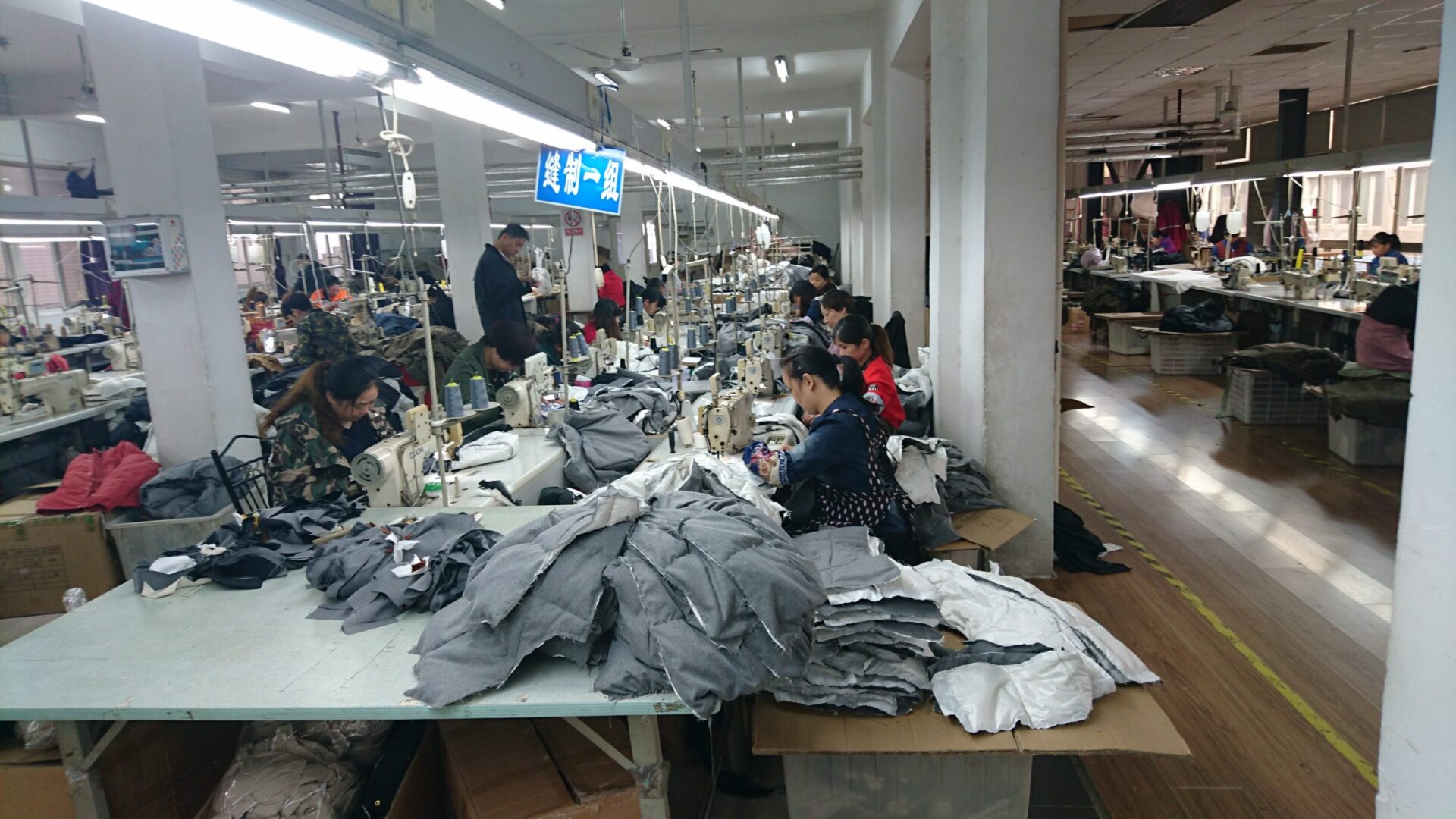 オリジナルアパレルグッズ制作 ～小ロット(海外生産)を出来るだけ安く上げるコツ～